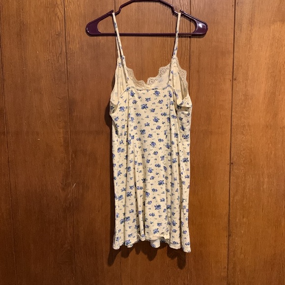 Vintage 90’s Victoria’s Secret Ditsy Floral Night Gown Slip - Picture 2 of 7